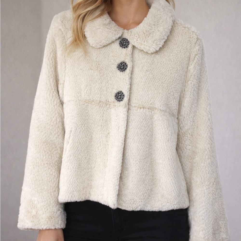 Vintage Faux Fur Coat Cream Ivory Empire Waist Turn Down Collar Silky Lining